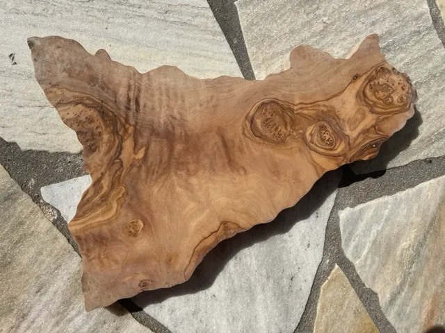 "Insel Sizilien", handgefertigtes Unikat aus original sizilianischem Olivenholz